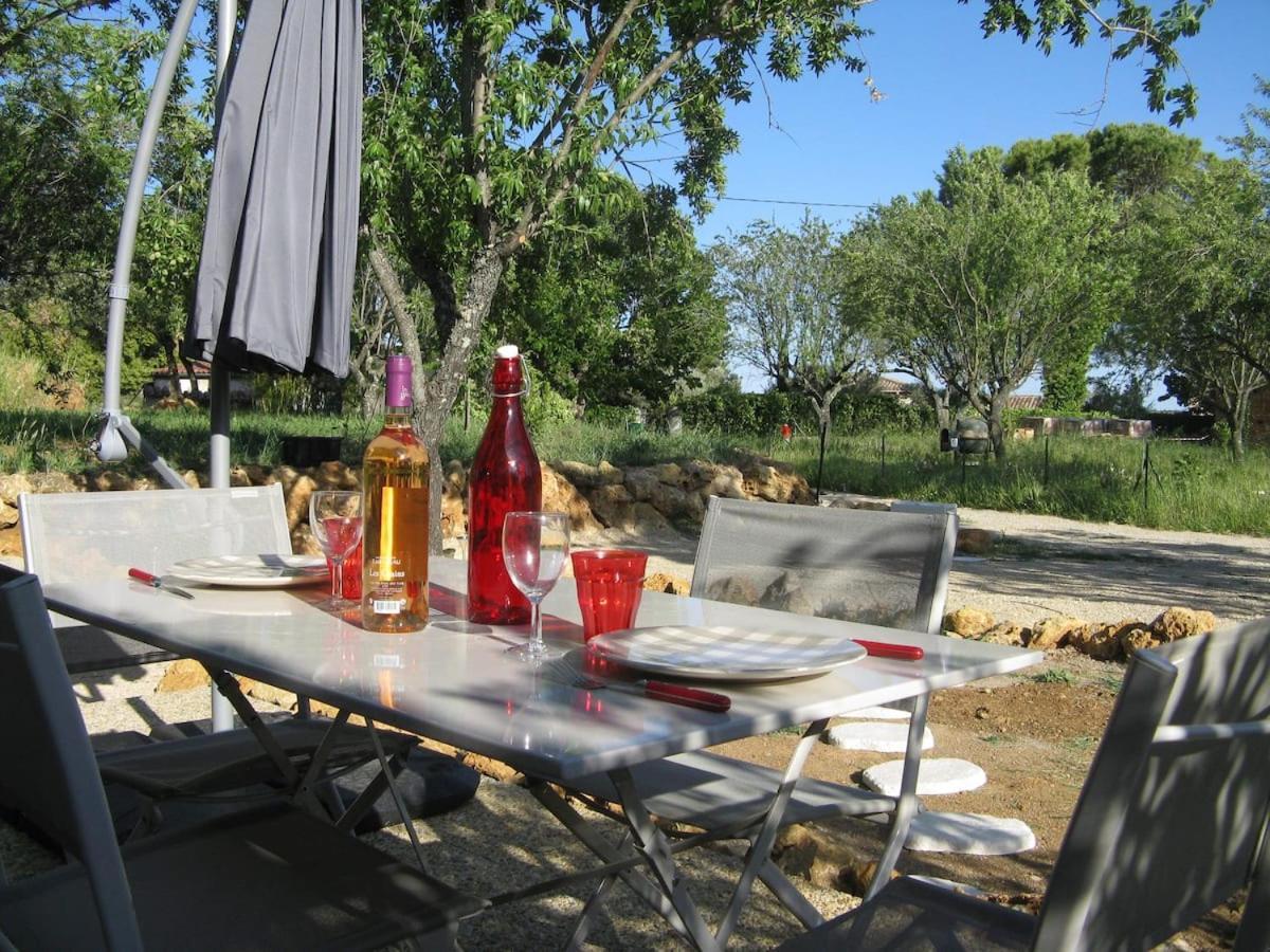 Maison 2 Ou 4 Personnes Jardin Parking Les Amandiers Lorgues Exterior photo